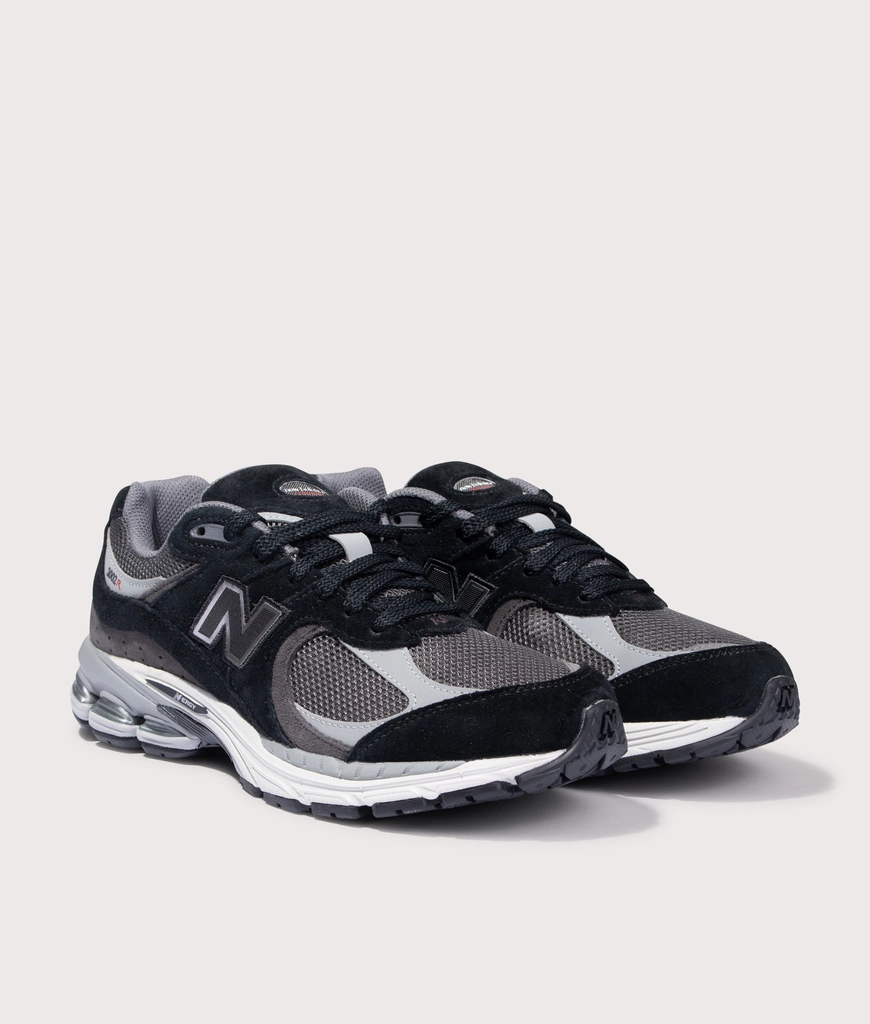 New Balance Mens 2002R Sneakers
